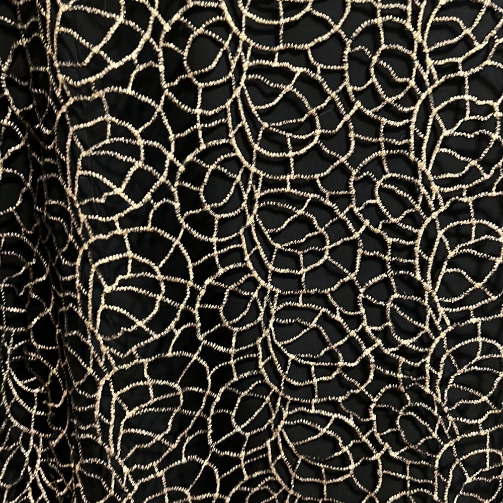 Black sleeveless top with gold embellishment. Size medium. Worn once! - Picture 3 of 4
